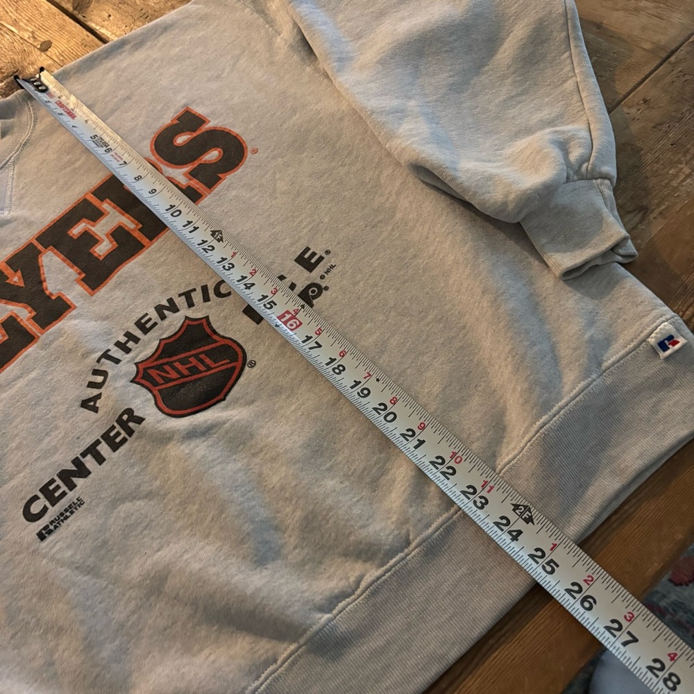 Vintage Russell Athletic Philadelphia Flyers Center Ice Crewneck 
50-50 - Picture 6 of 8